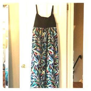 Maxi Dress with back keyhole.